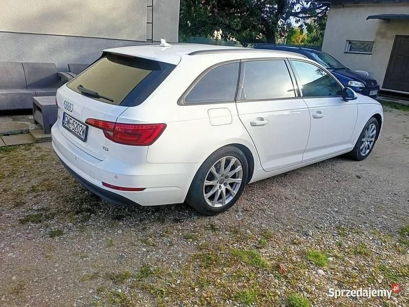 Używany 2016 Audi A4 | 40 000 zł (Super Cena) - Obraz 1/4