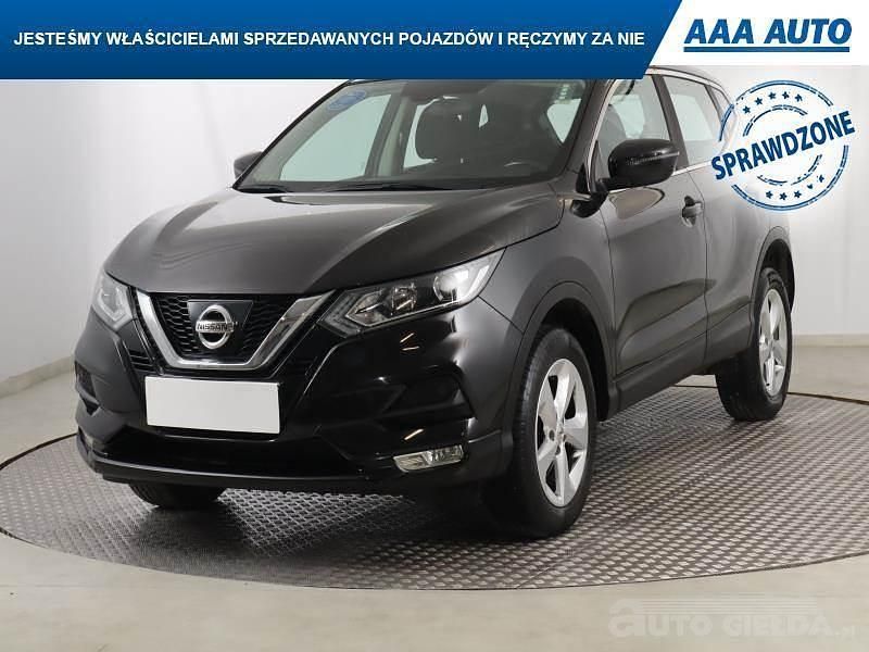 Używany Nissan Qashqai 2017 Czarny SUV