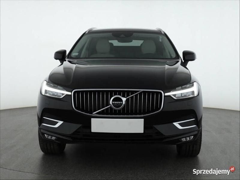 Czarny Używany 2018 Volvo XC60 SUV | 124 999 zł (Uczciwa cena) - Obraz 1/4