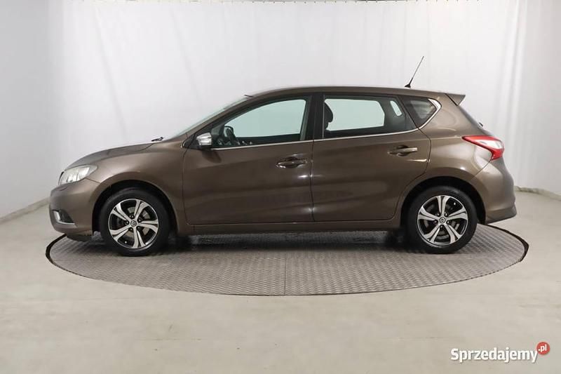 Używany Nissan Pulsar 116 KM (85 kW) 2014 Brązowy Hatchback