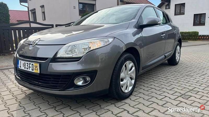 Używany Renault Mégane III 2013 Brązowy Hatchback