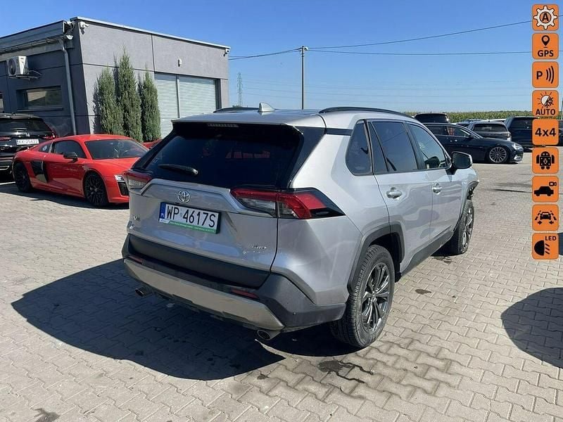 Biały Używany 2023 Toyota RAV4 SUV | 49 900 zł - Obraz 1/4