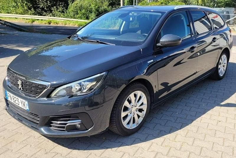Szary (metalik) Używany 2020 Peugeot 308 Kombi | 23 300 zł - Obraz 1/4