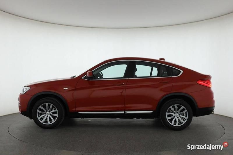 Używany BMW X4 190 KM (139 kW) 2017 Czerwony SUV