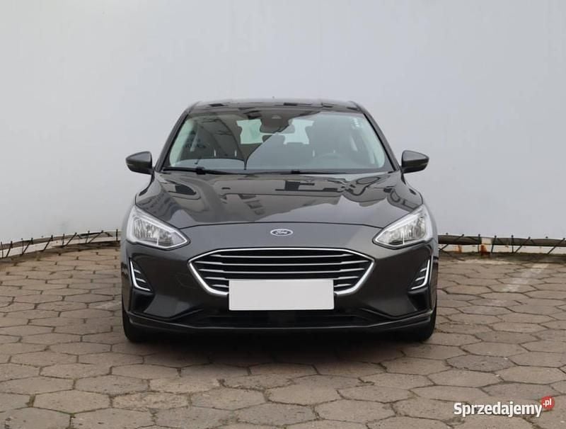 Szary Używany 2018 Ford Focus Hatchback | 42 999 zł (Uczciwa cena) - Obraz 1/4