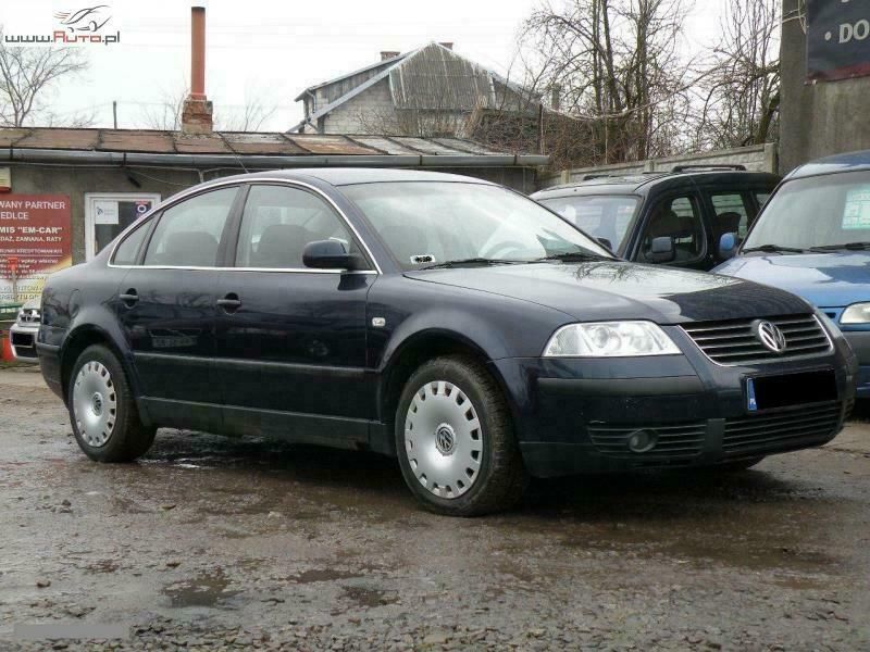 Używany VW Passat 100 KM (73 kW) 2002 Niebieski ciemny (metalik) Sedan/Limuzyna