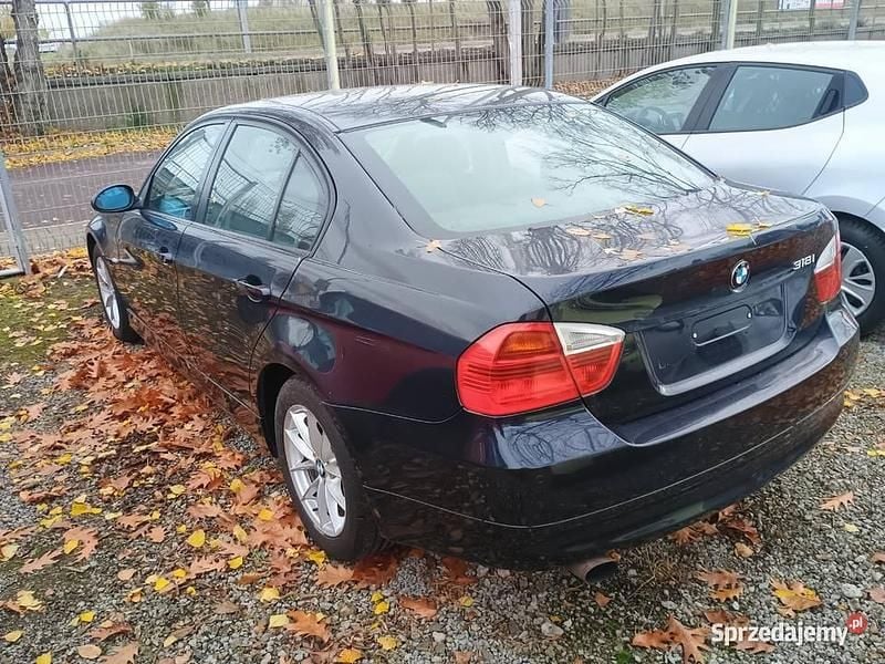 Używany BMW 318 2006 Granatowy Sedan/Limuzyna