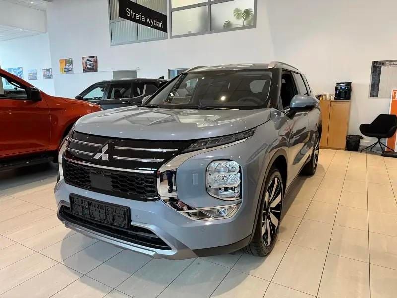 Szary Nowe 2025 Mitsubishi Outlander P-HEV SUV | 249 990 zł - Obraz 1/4