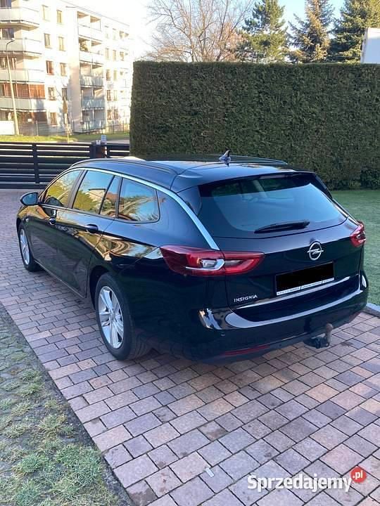 Używany Opel Insignia 2019 Czarny Kombi