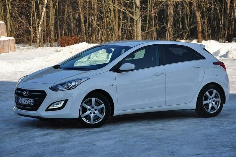 Używany Hyundai i30 110 KM (80 kW) 2015 Biały Hatchback