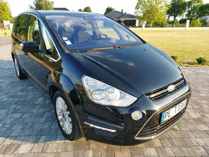 Używany Ford S-MAX S 140 KM (102 kW) 2011 Czarny (metalik) Minivan