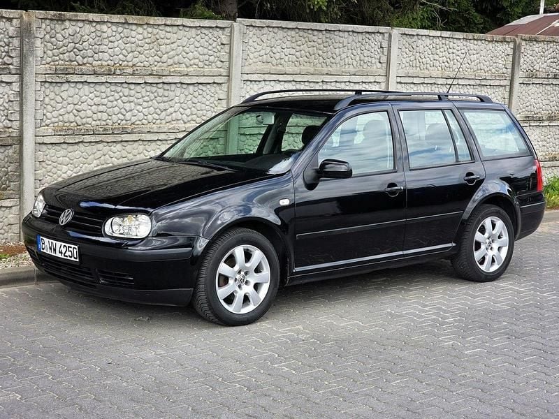 Czarny (metalik) Używany 2001 VW Golf IV Kombi | 13 500 zł - Obraz 1/4