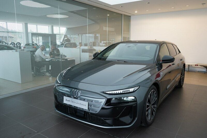 Używany Audi A6 e-tron 210 kW (286 KM) 2025 Szary (metalik, perła) Kombi