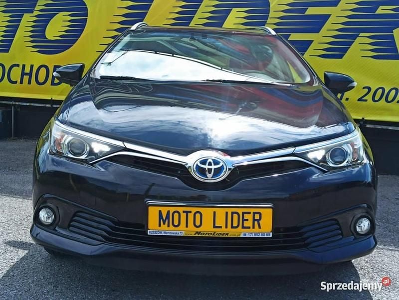 Czarny Używany 2017 Toyota Auris Hybrid Sedan/Limuzyna | 52 500 zł (Dobra cena) - Obraz 1/4