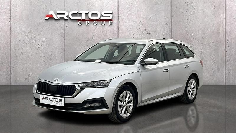 Srebrny Używany 2022 Skoda Octavia Ambition Kombi | 69 900 zł (Dobra cena) - Obraz 1/4