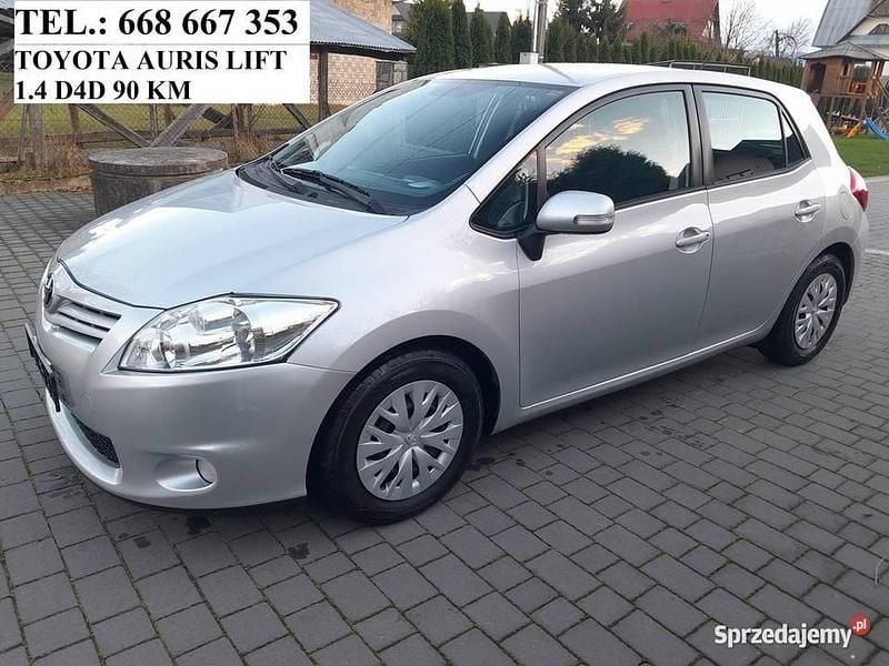 Używany 2011 Toyota Auris | 25 600 zł (Dość drogi) - Obraz 1/4