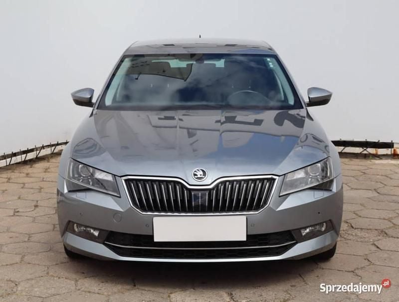 Szary Używany 2019 Skoda Superb Hatchback | 56 499 zł (Super Cena) - Obraz 1/4