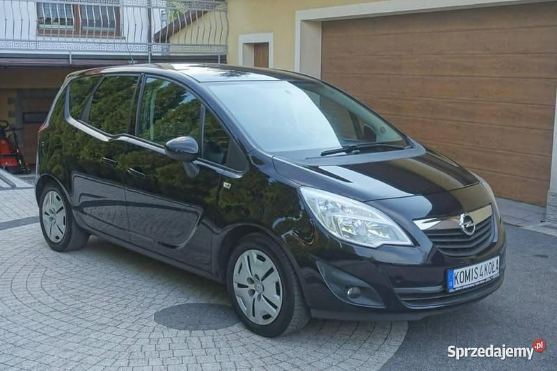Używany Opel Meriva 101 KM (74 kW) 2011 Czarny (metalik) Minivan
