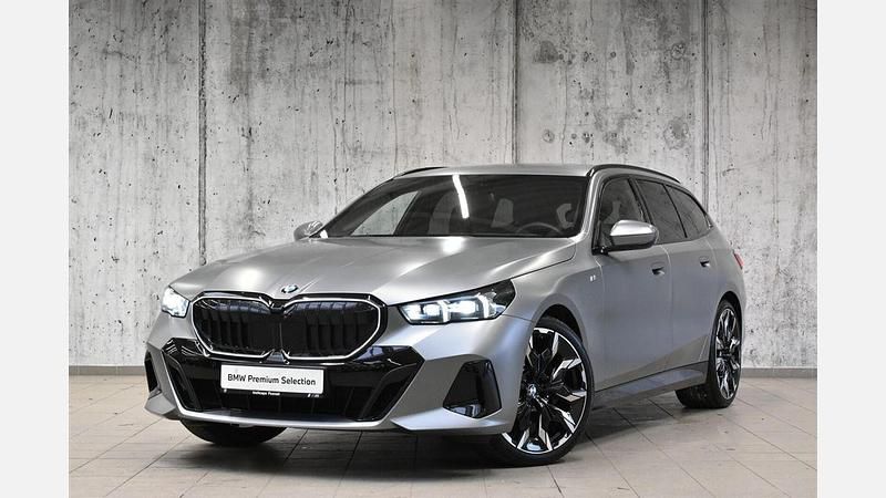 Używany BMW 520 Comfort Edition 197 KM (144 kW) 2024 Frozen pure grey metallic metalizowany Kombi