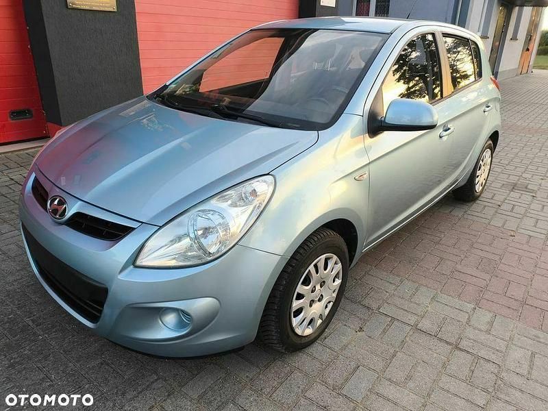 Niebieski Używany 2009 Hyundai i20 Trend Sedan/Limuzyna | 13 900 zł (Drogi) - Obraz 1/4