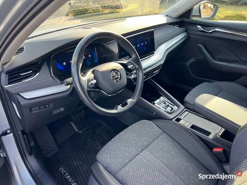 Używany Skoda Octavia Style 2022 Srebrny Kombi