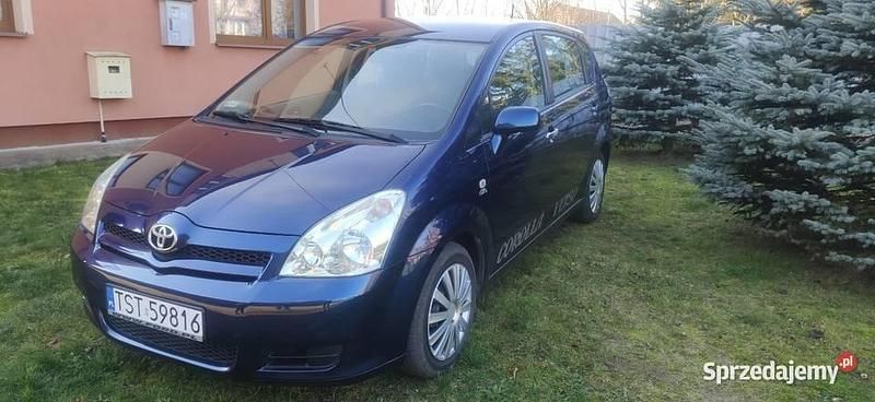Używany Toyota Corolla 2004 Granatowy Kombi