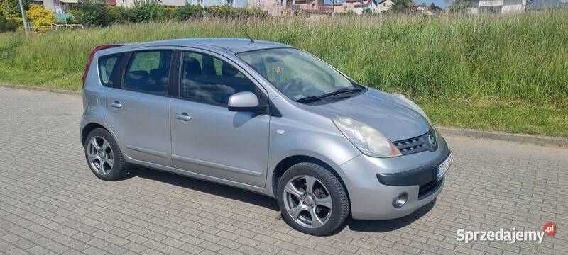 Srebrny Używany 2006 Nissan Note Minivan | 15 900 zł (Uczciwa cena) - Obraz 1/4