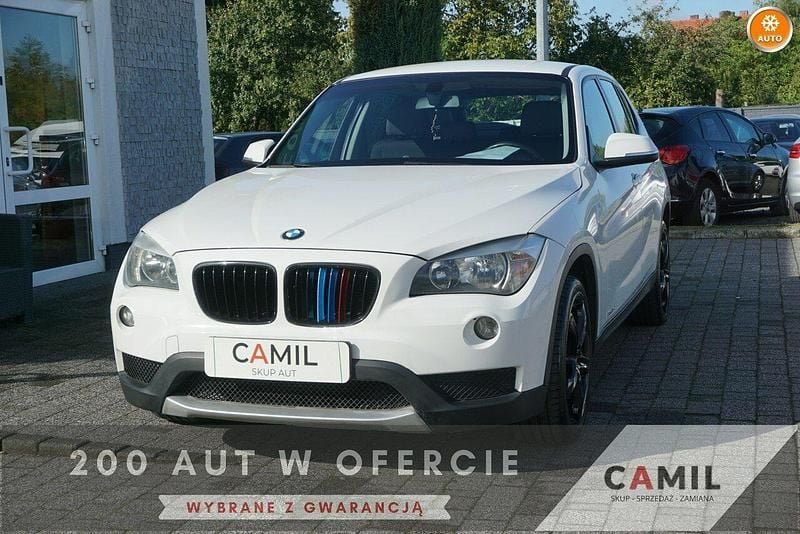 Biały Używany 2012 BMW X1 SUV | 24 600 zł (Dobra cena) - Obraz 1/3