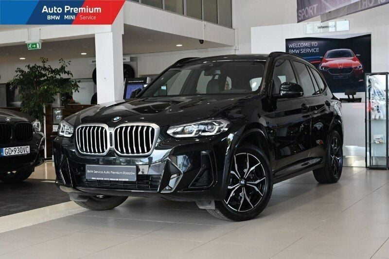 Czarny (metalik) Używany 2023 BMW X3 SUV | 207 900 zł - Obraz 1/4
