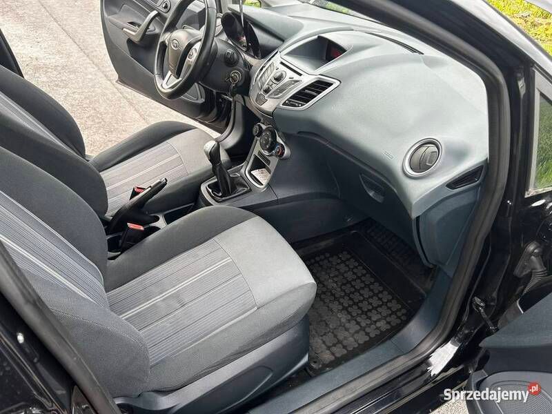 Używany Ford Fiesta 2009 Czarny Hatchback