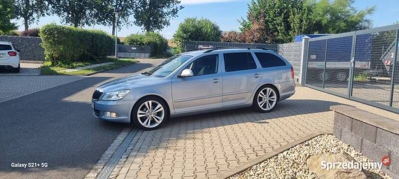 Niebieski Używany 2010 Skoda Octavia | 16 900 zł (Dobra cena) - Obraz 1/4