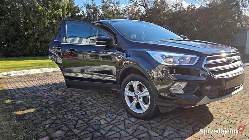 Używany Ford Kuga 2017 Czarny SUV