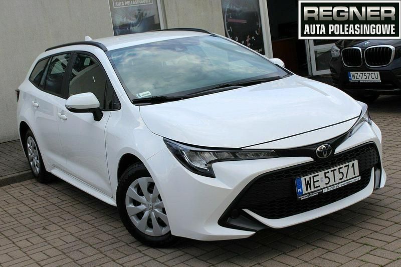 Biały Używany 2022 Toyota Corolla Kombi | 55 900 zł (Dobra cena) - Obraz 1/4