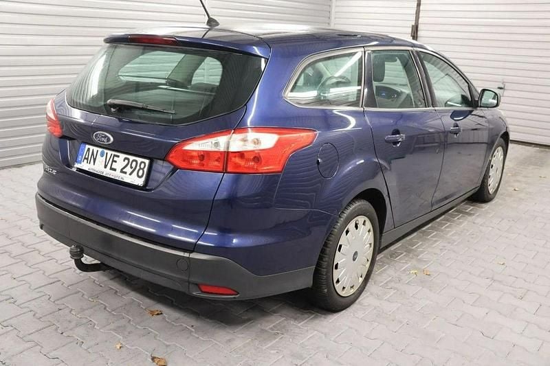 Używany Ford Focus 105 KM (77 kW) 2013 Inny (metalik) Kombi