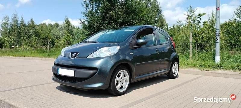 Grafitowy Używany 2007 Peugeot 107 Hatchback | 7900 zł (Uczciwa cena) - Obraz 1/4