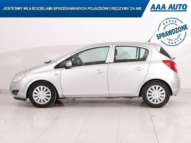 Używany Opel Corsa 80 KM (58 kW) 2009 Srebrny Hatchback