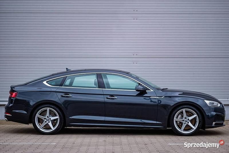 Używany Audi A5 2018 Szary Coupe