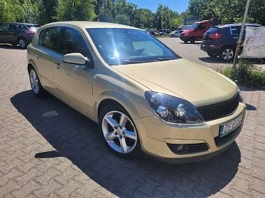 Inny kolor Używany 2004 Opel Astra Hatchback | 14 990 zł - Obraz 1/4