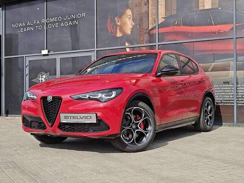 Lakier pastelowy czerwony alfa red Nowe 2025 Alfa Romeo Stelvio Veloce SUV | 234 900 zł - Obraz 1/4