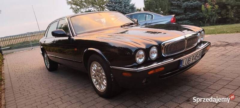 Czarny Używany 2002 Jaguar XJ8 Sedan/Limuzyna | 39 900 zł - Obraz 1/4