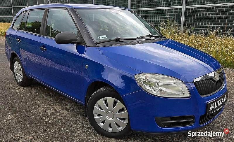 Niebieski Używany 2010 Skoda Fabia Kombi | 5900 zł (Dobra cena) - Obraz 1/4