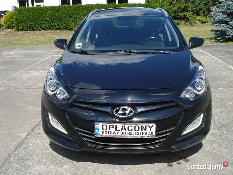 Używany Hyundai i30 110 KM (80 kW) 2014 Czarny Kombi