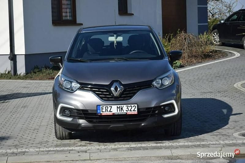 Szary (metalik) Używany 2018 Renault Captur SUV | 40 900 zł (Uczciwa cena) - Obraz 1/4