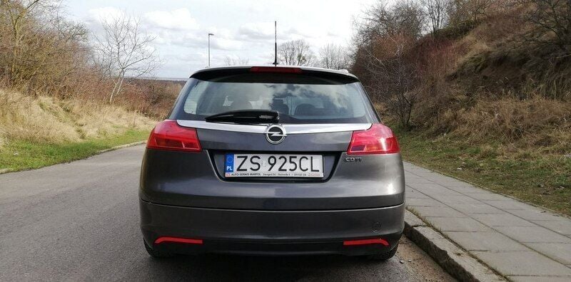 Używany Opel Insignia 160 KM (117 kW) 2009 Grafitowy (metalik) Sedan/Limuzyna