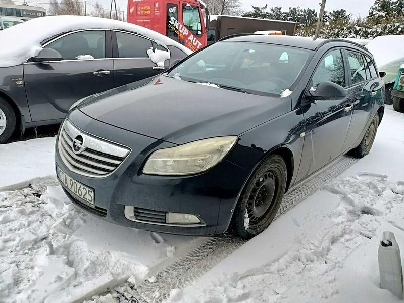 Używany Opel Insignia 130 KM (95 kW) 2010 Czarny Kombi