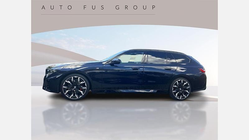 Używany BMW 520 Comfort Edition 197 KM (144 kW) 2024 Czarny carbon m metalizowany Kombi