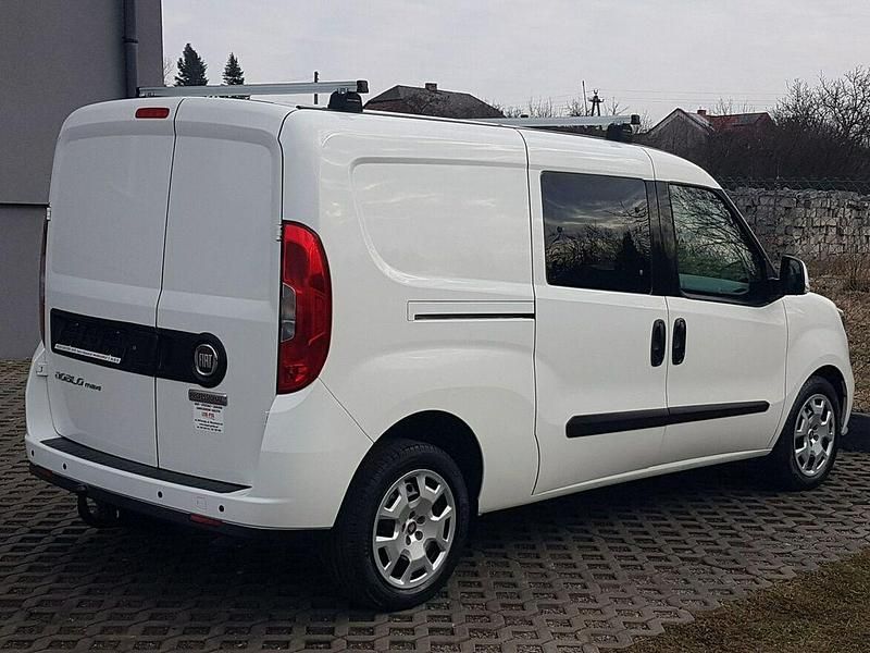 Używany Fiat Doblò 105 KM (77 kW) 2020 Biały Minivan