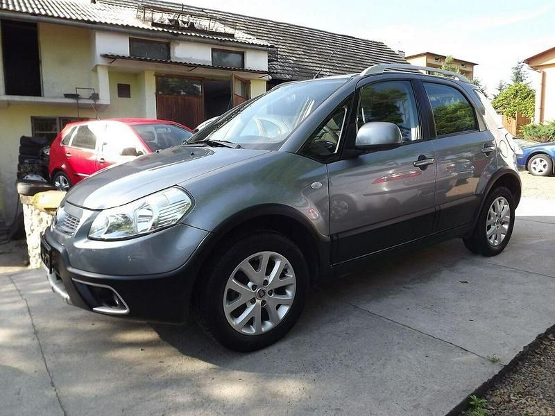 Używany Fiat Sedici 120 KM (88 kW) 2012 Beżowy SUV