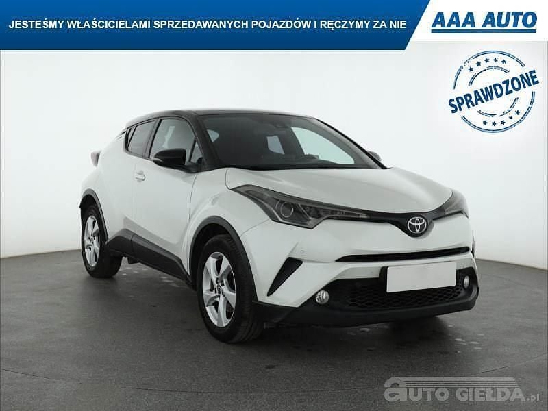 Używany Toyota C-HR 116 KM (85 kW) 2018 Biały SUV