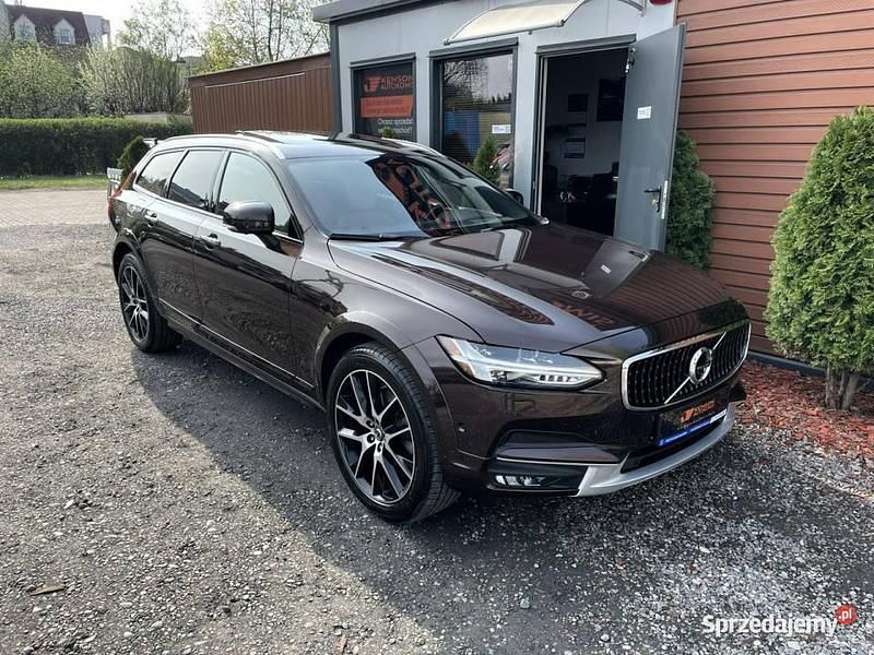 Brązowy Używany 2018 Volvo V90 CC Inscription Kombi | 102 900 zł - Obraz 1/4